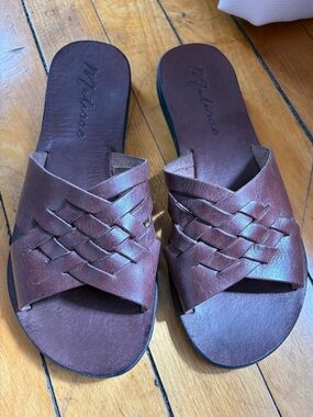 Matisse Women's Woven Leather Slide Sandals in Dark Brown size 8